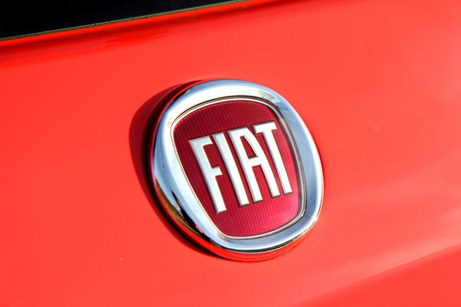 Логотип Fiat 500 (312) 2015 года  (UK) (фото 26 из 38)